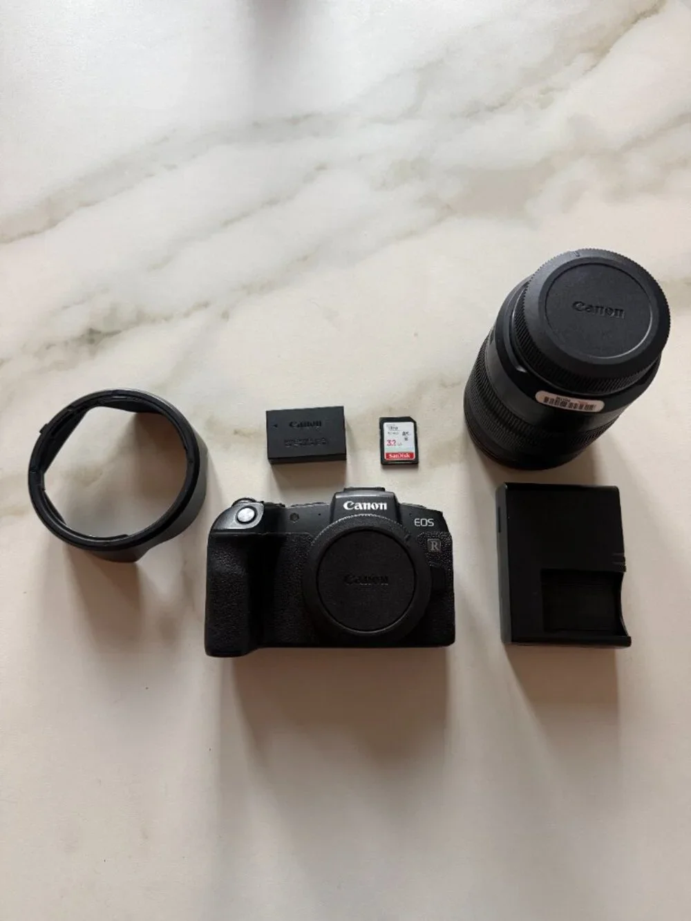 CANON EOS R Full-Frame Mirrorless Camera + RF 24-105mm F4L IS USM Lens Kit